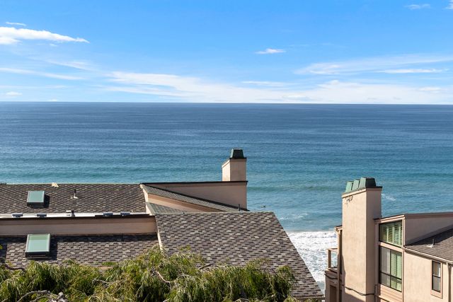 Dolphin View - SUR43 8