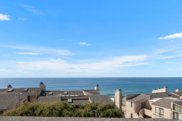 Dolphin View - SUR43 5