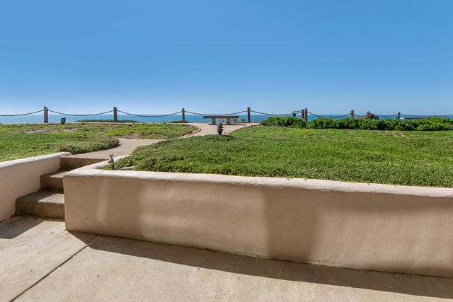 Barefoot Oasis - SUR127 10