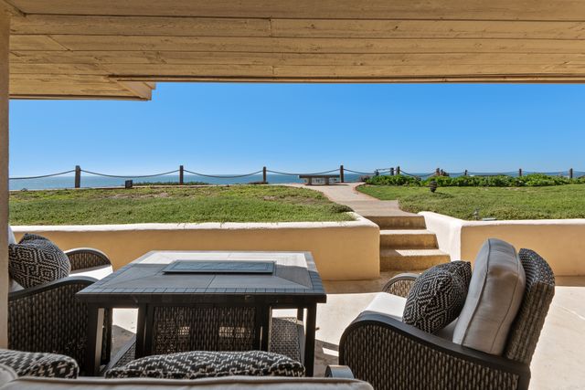 Barefoot Oasis - SUR127 2