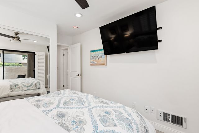 Solana Escape - SUR44 23