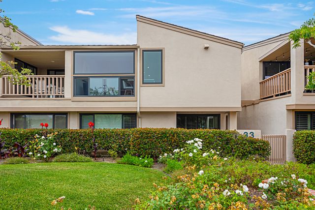 Coastal Retreat- SUR33 35