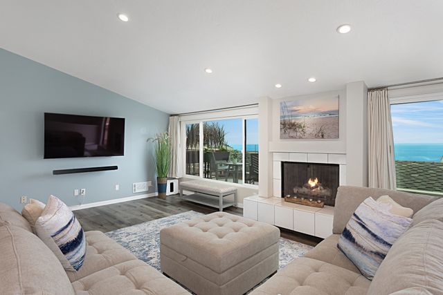 Coastal Retreat- SUR33