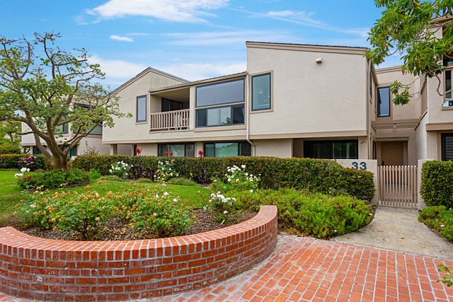 Coastal Retreat- SUR33 36