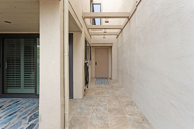 Coastal Retreat- SUR33 33