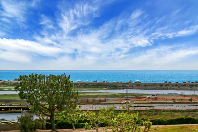 Mermaid's Lookout - DM12976 38