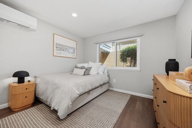 Surf & Saddle - TURF245 18