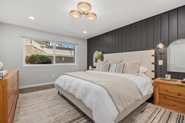 Surf & Saddle - TURF245 13