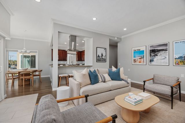 Surf & Saddle - TURF245 6