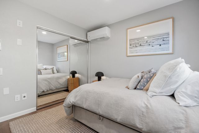 Surf & Saddle - TURF245 19