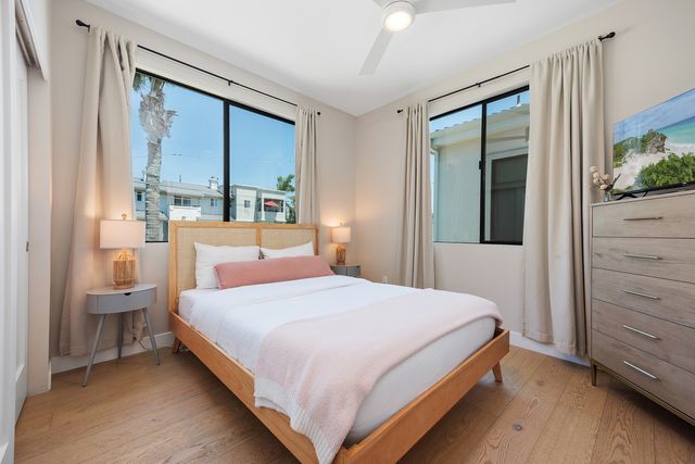 Oceanside Retreat - OC523 17