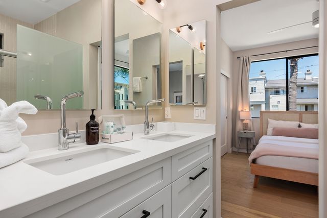 Oceanside Retreat - OC523 15
