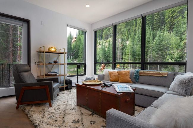 Featured Property Chill 404