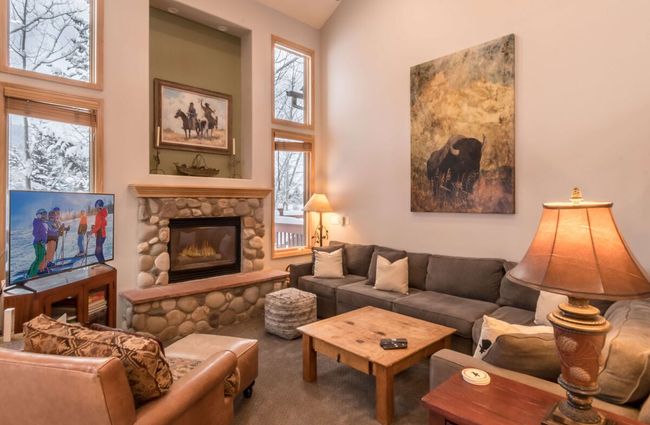 Featured Property Cascades at EagleRidge Hood 2