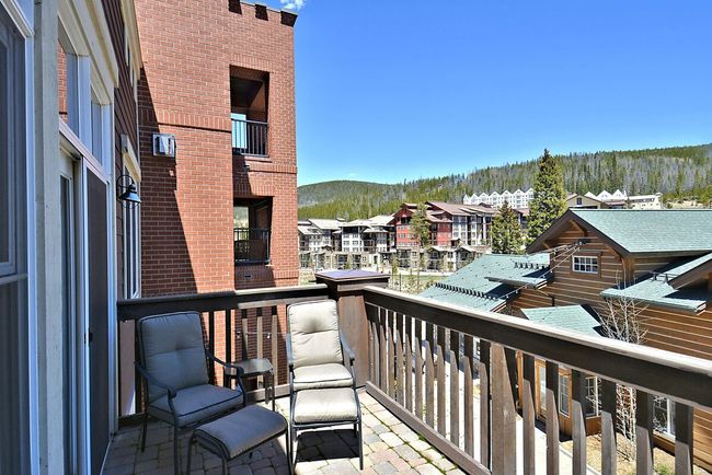 Base Village Loft 109 3