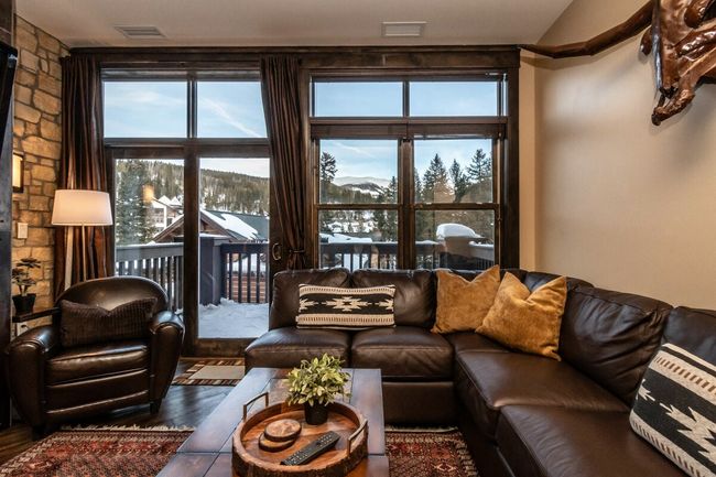 Base Village Loft 109 3