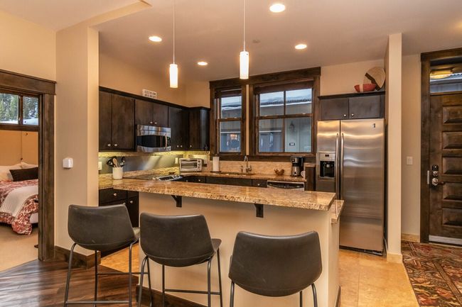 Base Village Loft 109 4