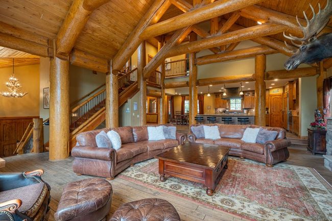 Bridger's Cache Ski Lodge 3