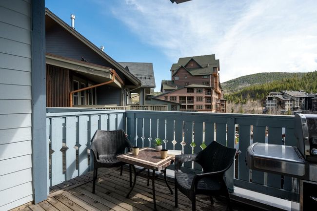 Base Village Loft 104 3