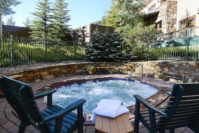 Zephyr Mountain Lodge 2302 2