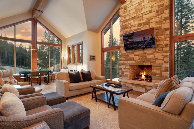Jane's Ski Chalet 3