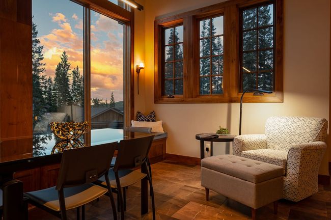 Jane's Ski Chalet 5