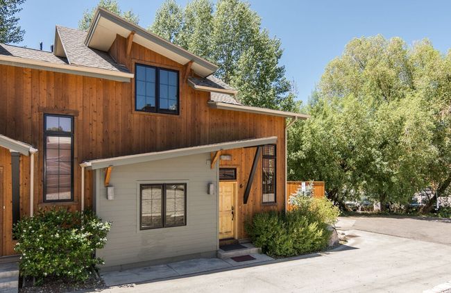 Alpen Glow Row House 6