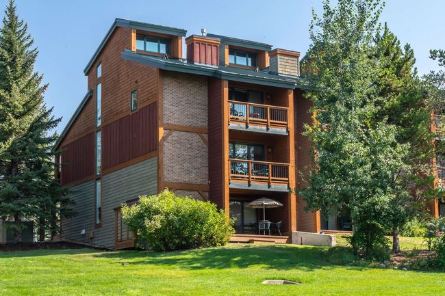Moraine Circle 30