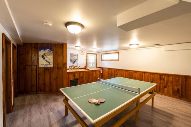6 bedroom Chalet/Cottage with Hot Tub, Sauna, Ping Pong Table at Blue Mountain #52R 12
