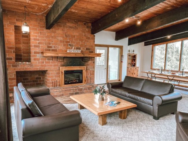 6 bedroom Chalet/Cottage with Hot Tub, Sauna, Ping Pong Table at Blue Mountain #53L 8