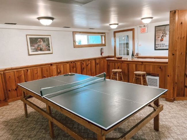 6 bedroom Chalet/Cottage with Hot Tub, Sauna, Ping Pong Table at Blue Mountain #53R 18