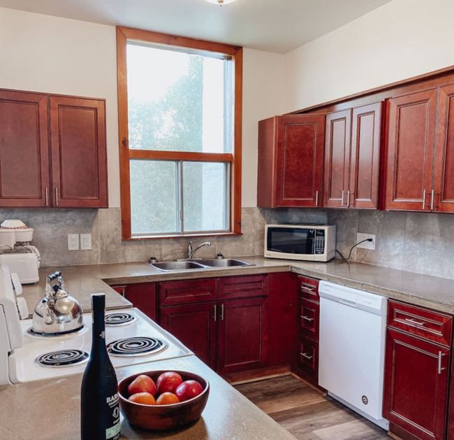 6 bedroom Chalet/Cottage with Hot Tub, Sauna, Ping Pong Table at Blue Mountain #53R 8