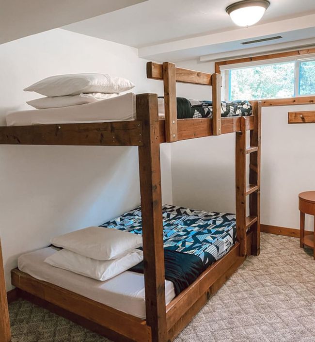 6 bedroom Chalet/Cottage with Hot Tub, Sauna, Ping Pong Table at Blue Mountain #53R 28