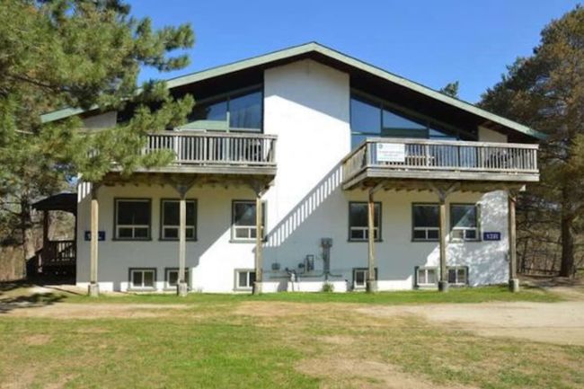 8 bedroom Chalet/Cottage with Hot Tub, Sauna, Ping Pong Table at Blue Mountain #13R 4