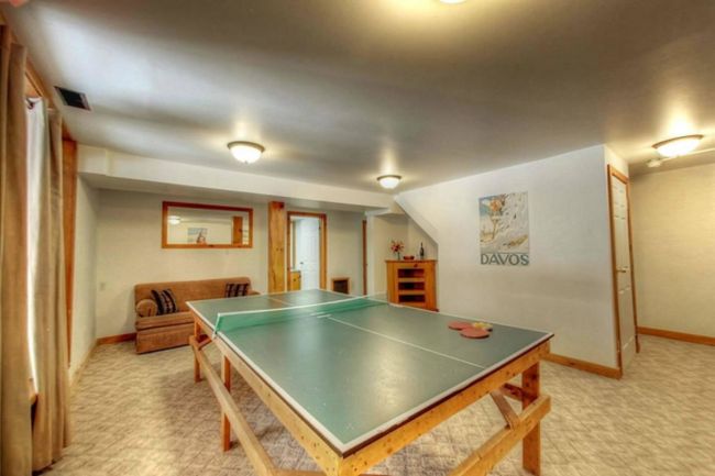 8 bedroom Chalet/Cottage with Hot Tub, Sauna, Ping Pong Table at Blue Mountain #13L 15