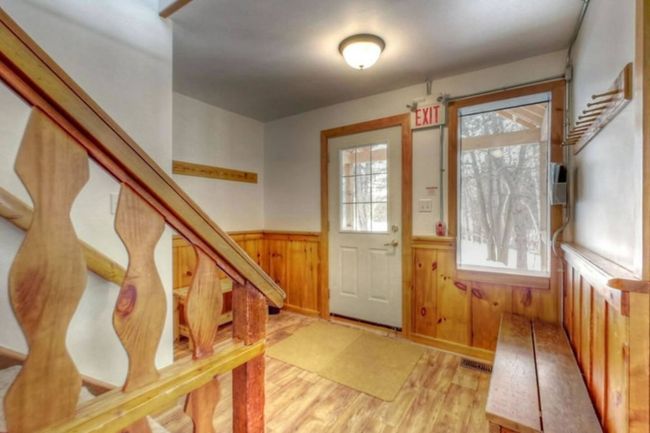 8 bedroom Chalet/Cottage with Hot Tub, Sauna, Ping Pong Table at Blue Mountain #13L 13