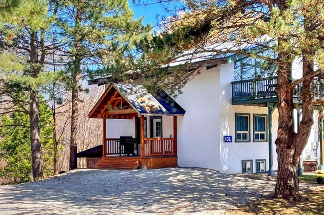8 bedroom Chalet/Cottage with Hot Tub, Sauna, Ping Pong Table at Blue Mountain #13L 34