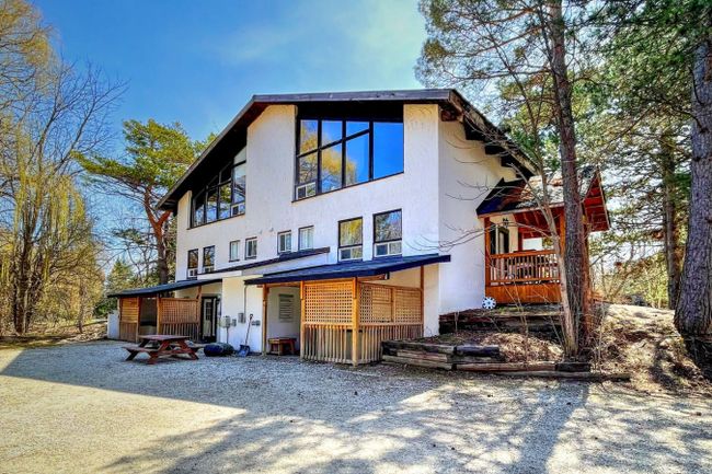 8 bedroom Chalet/Cottage with Hot Tub, Sauna, Ping Pong Table at Blue Mountain #13L 17