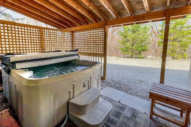 8 bedroom Chalet/Cottage with Hot Tub, Sauna, Ping Pong Table at Blue Mountain #13L 50