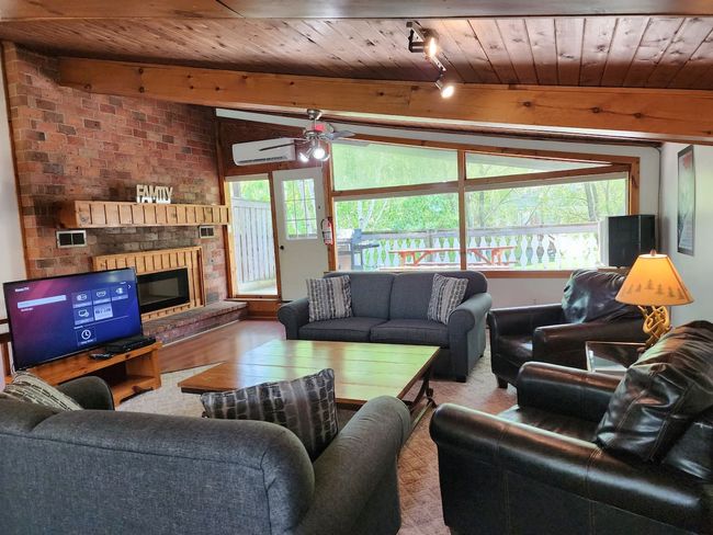 4 bedroom Chalet/Cottage at Blue Mountain #FO2 2