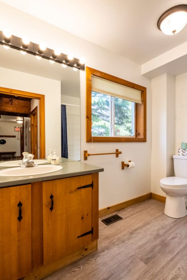 4 bedroom Chalet/Cottage at Blue Mountain #FO1 16