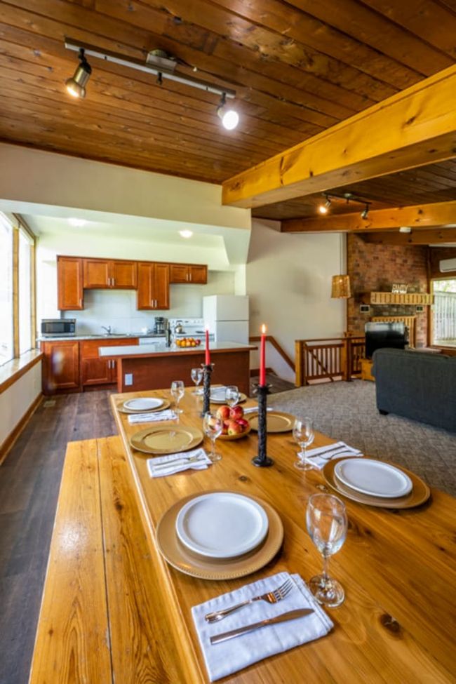 4 bedroom Chalet/Cottage at Blue Mountain #FO1 10