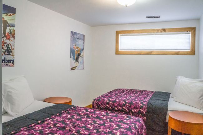 8 bedroom Stand Alone Chalet/Cottage with Hot Tub, sauna, Ping Pong Table at Blue Mountain #54 22