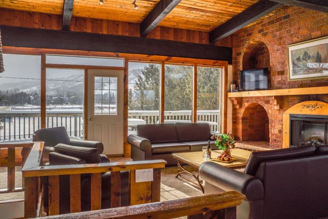 8 bedroom Stand Alone Chalet/Cottage with Hot Tub, sauna, Ping Pong Table at Blue Mountain #54 3