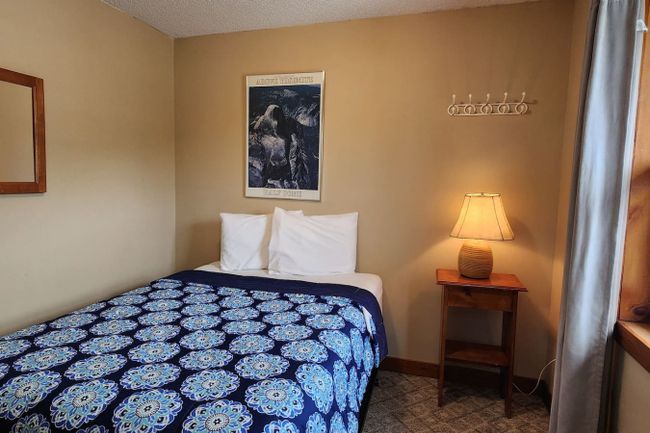 4 bdrm Apartment across the street from Blue Mountain Ski Hills #B1 5