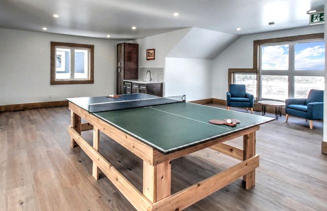 Brand New Luxury 7 bedroom Chalet/Cottage with Hot Tub at Blue Mountain #A17 9