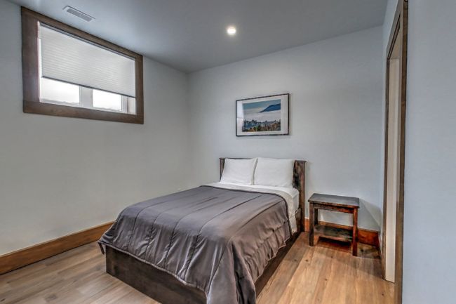 Brand New Luxury 7 bedroom Chalet/Cottage with Hot Tub at Blue Mountain #A17 16