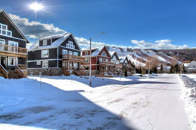 Brand New Luxury 7 bedroom Chalet/Cottage with Hot Tub at Blue Mountain #A16 3