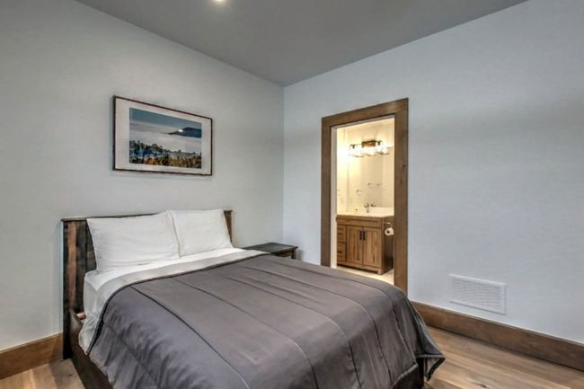 Brand New Luxury 7 bedroom Chalet/Cottage with Hot Tub at Blue Mountain #A16 25