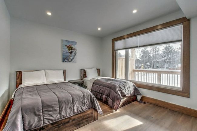 Brand New Luxury 7 bedroom Chalet/Cottage with Hot Tub at Blue Mountain #A16 30